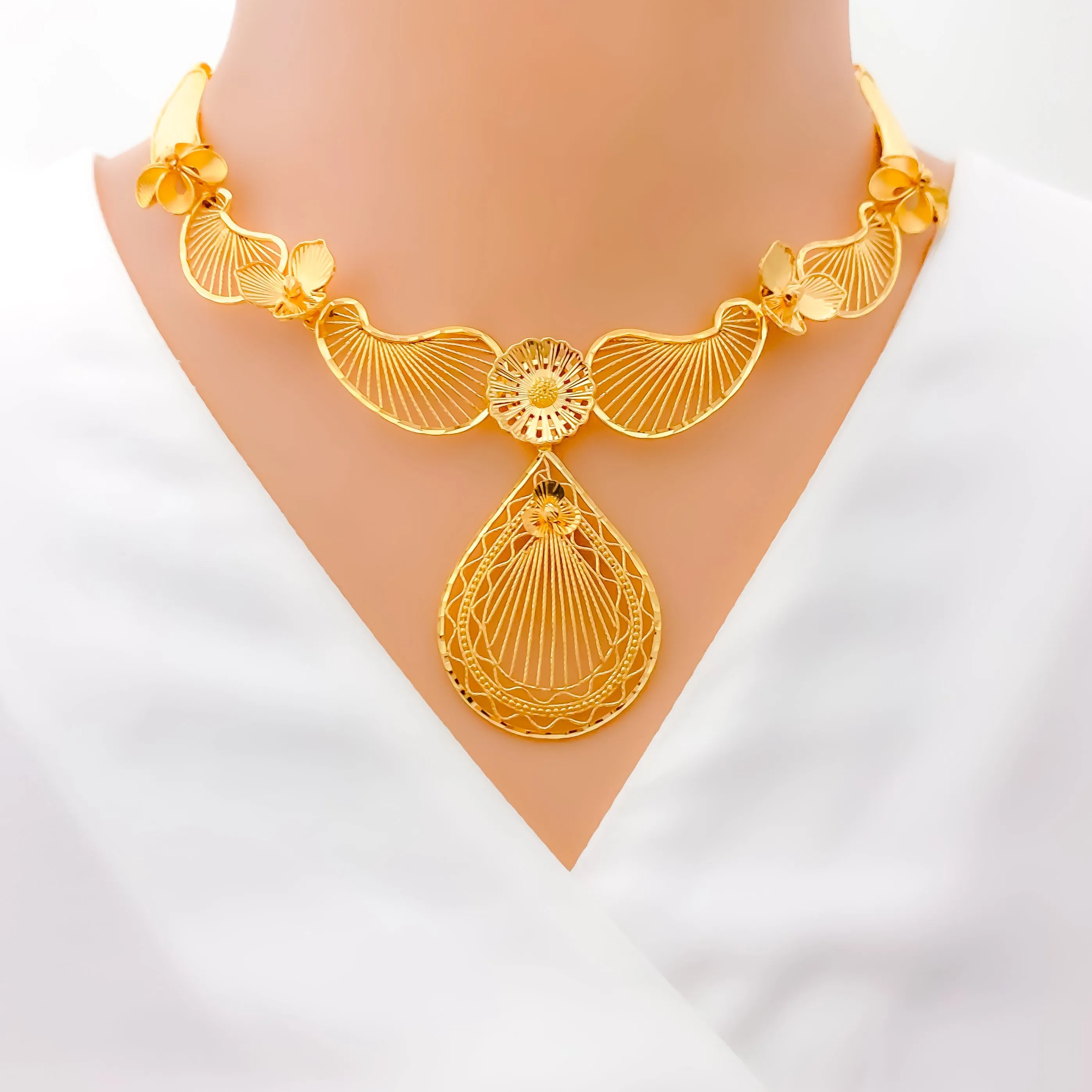 Abstract Floral Paisley 22k Gold Necklace Set