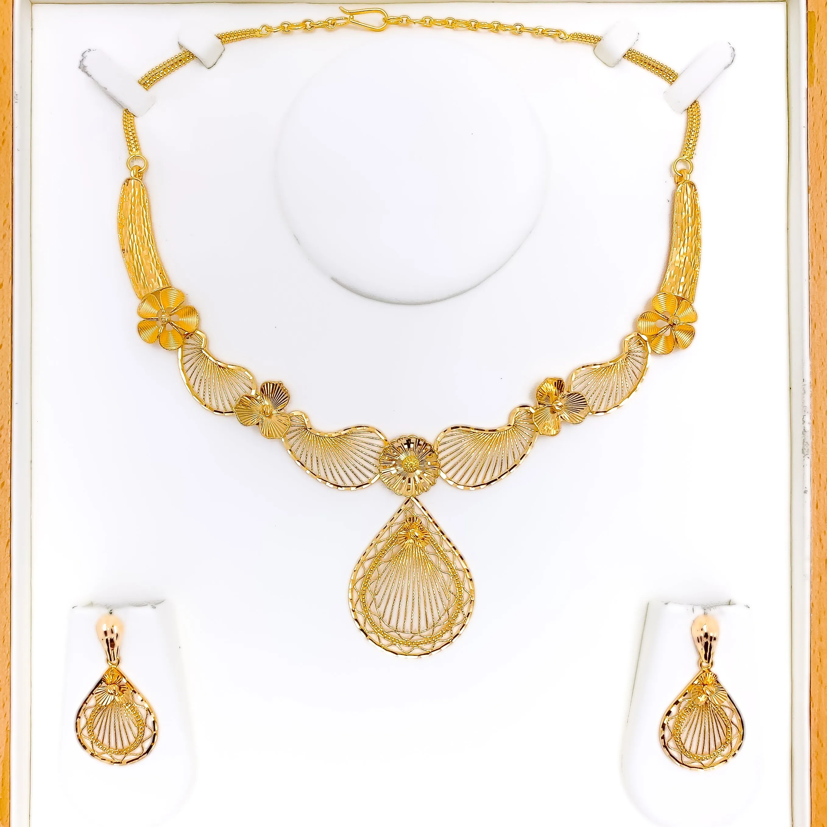 Abstract Floral Paisley 22k Gold Necklace Set