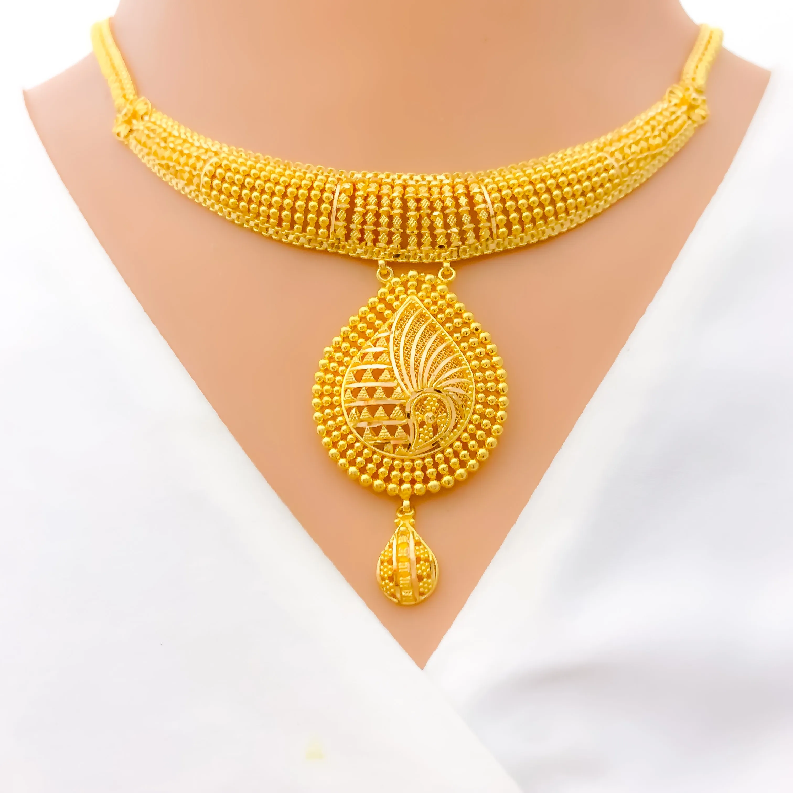 Attractive Beaded 22k Gold Drop Necklace Set