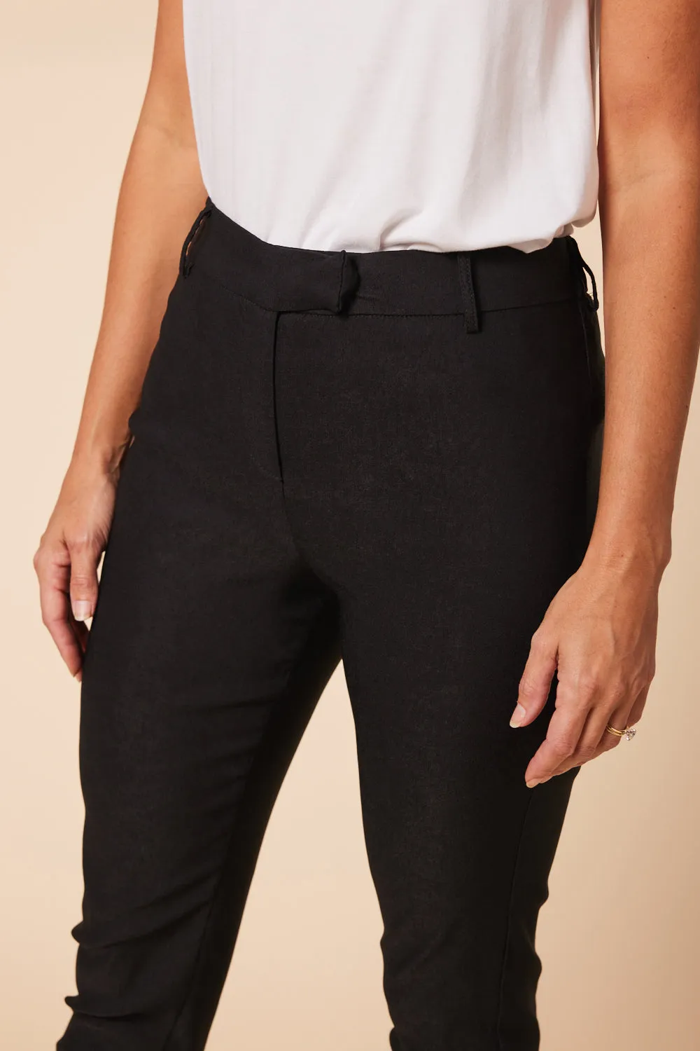 Ponte Pant in Black